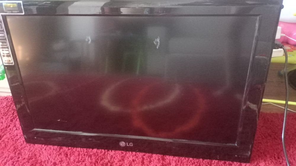Продам телевизор LG