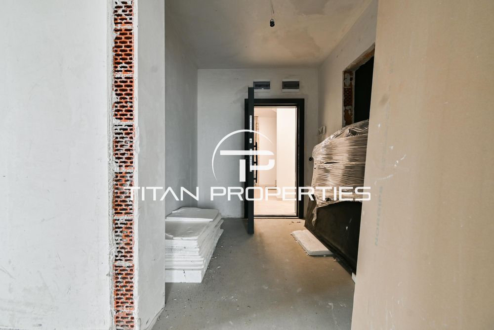 Тристаен за продажба в м-т Гърдова глава