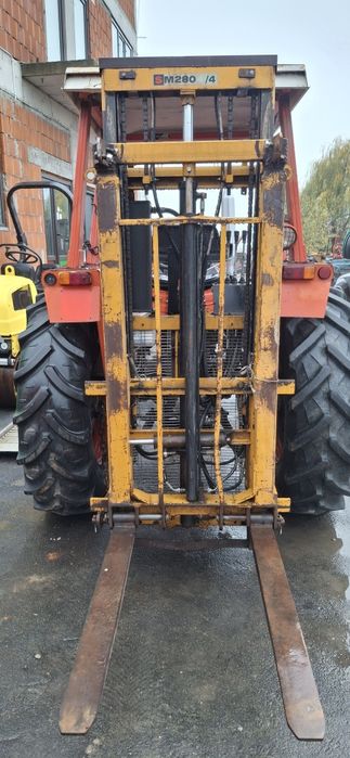 Lift hidraulic tractor agricol