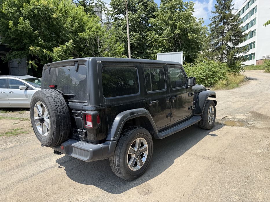 Jeep Wrangler Sahara 2018 за части !!