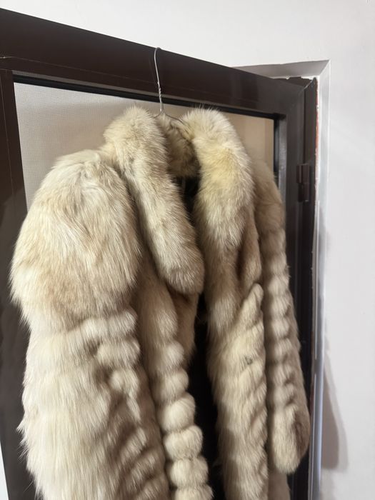 Haină vulpe polară naturală – model lung, volum mare, aspect lux