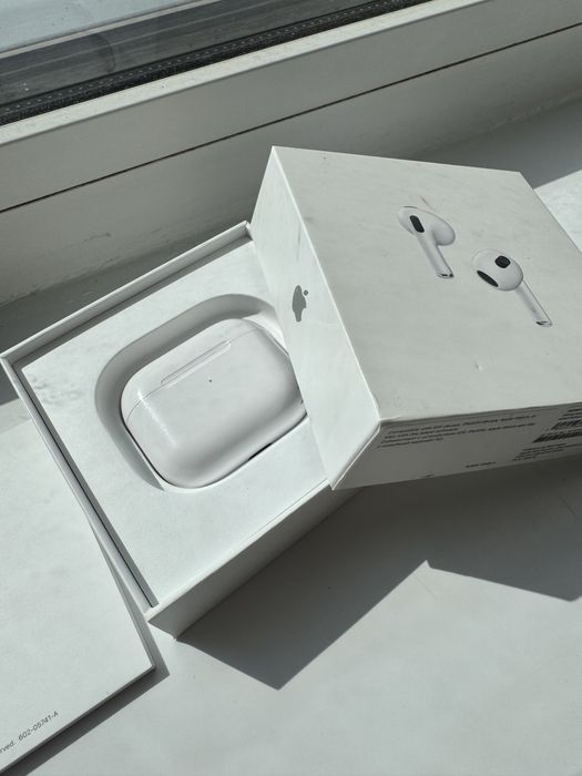 Airpods 3 оригинал с коробкой