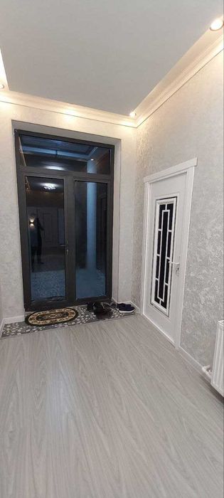 Янгийўл тумани Қоратепа маҳалла уй сотилади