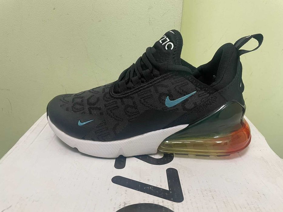 Нови дамски маратонки с кутия Nike Air MAX 270 наличен размер 38