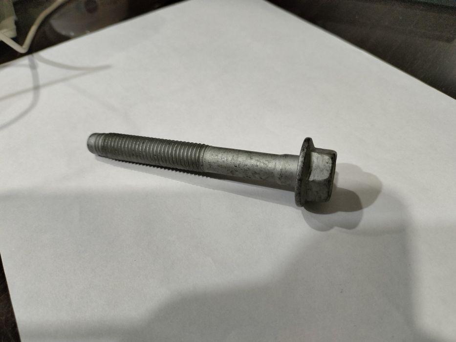 Болт М12 на Шевроле Кобальт