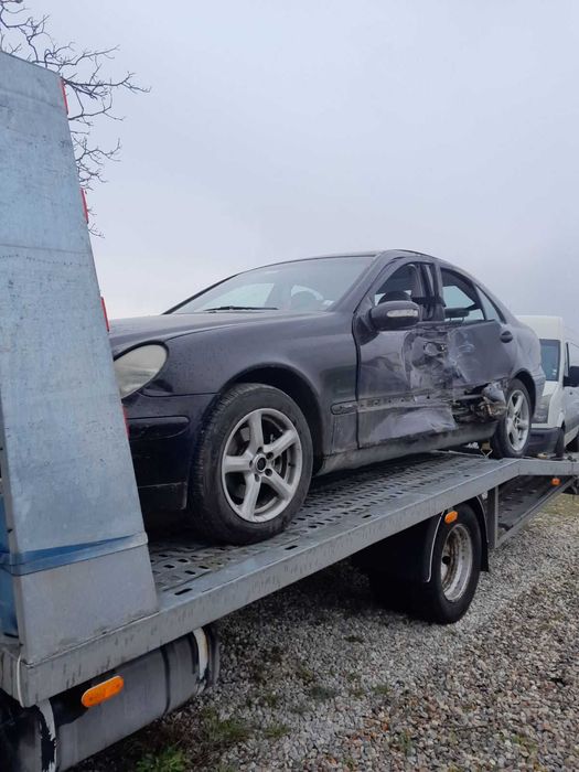 Mercedes C-klasa 2.2 Cdi  2003g. На части