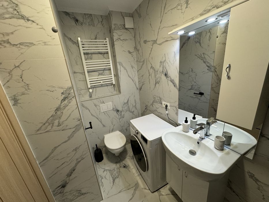 Chirie apartament 2 camere West Residence Oradea cu loc de parcare - pret usor negociabil