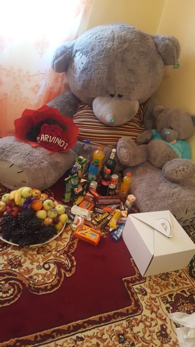 Teddy Ayiq eng katta razmeri