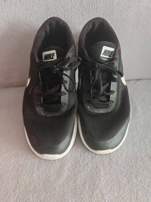 Adidași Nike 43.    .