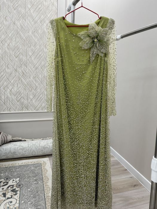 Вечерный көйлек сатылады