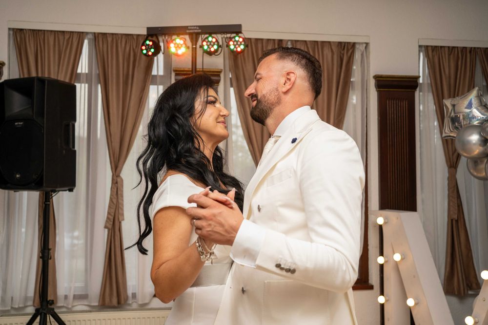 Fotograf - Videograf Profesionist pentru Nuntă / Cununie