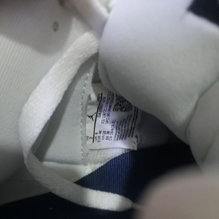 Продам кроссовки