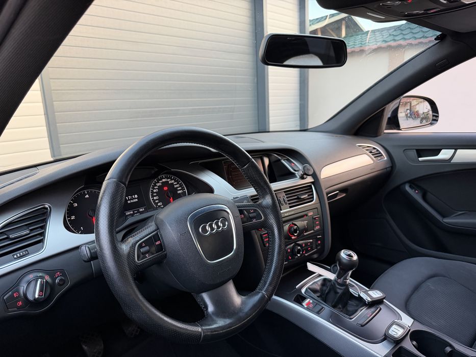 Audi A4 B8 2.0 TDI • Limuzina •