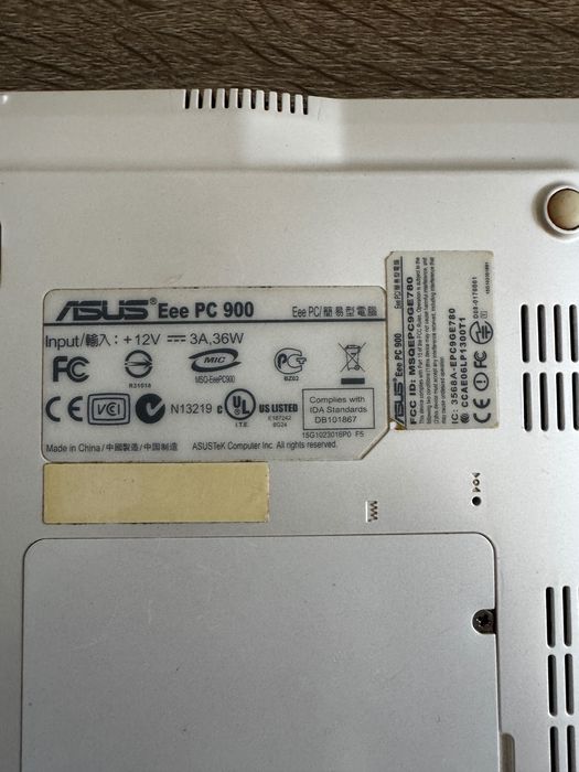 ASUS Eee PC 900 мини лаптоп с оригинално зарядно