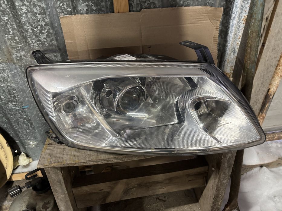 Фары линзованные на Гранту