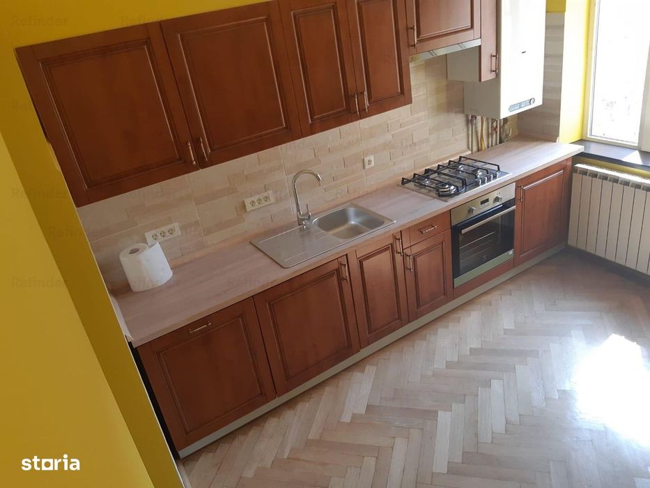 Apartament 3 camere 76 mp | renovat recent | centrala proprie | Univer