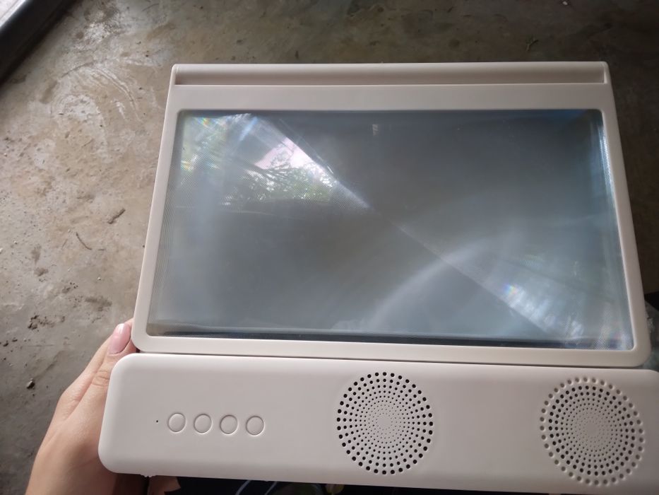 Phone screen Bluetooth speaker