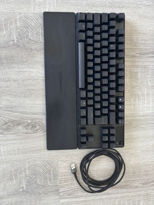 *Steelseries APEX PRO TKL 2023*