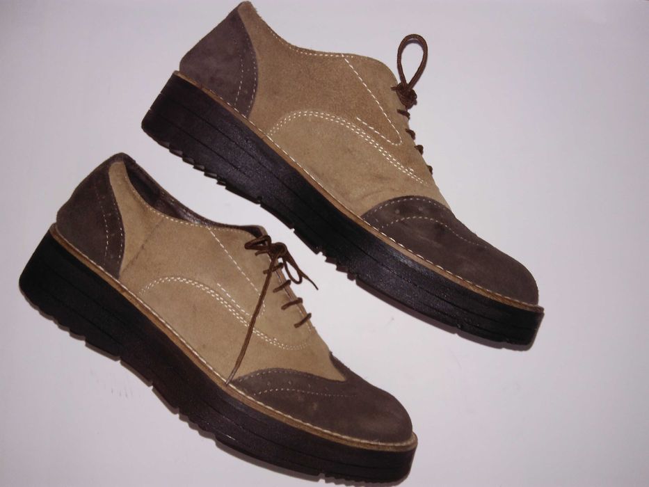 Дамски затворени обувки на платформа 37 (38) номер