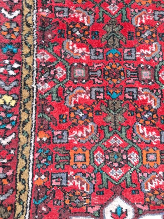 Персийски плетен,ориенталски килим.