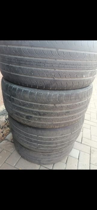Продам шины комплект 245/45/18
