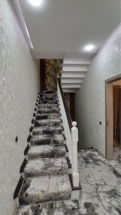 Yunusobod Hasnboyda uchaska sotiladi 1.2 sotu 6 hona