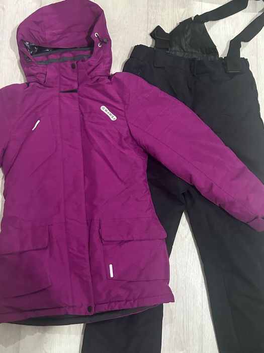 Продам зимний комплект для девочек подростков