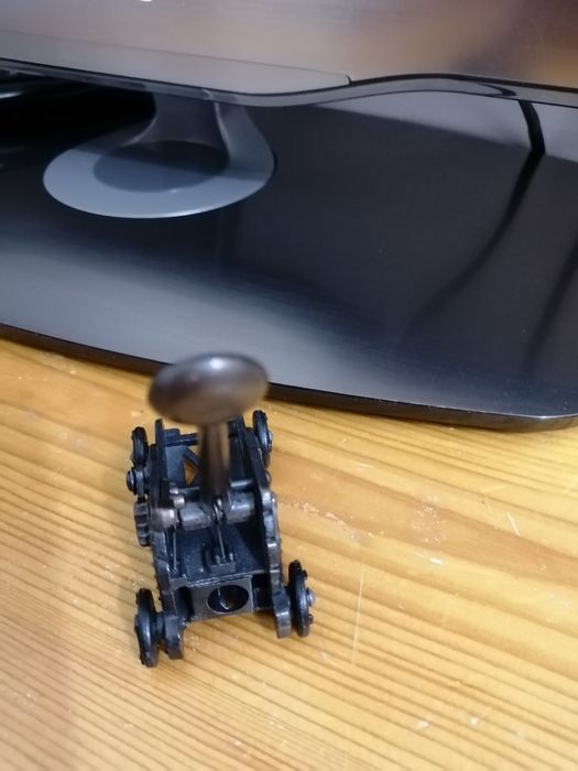 Точилка для карандашей (металлическая)