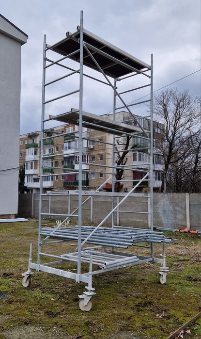 Inchiriez schela mobila (cu roti) 8.5m