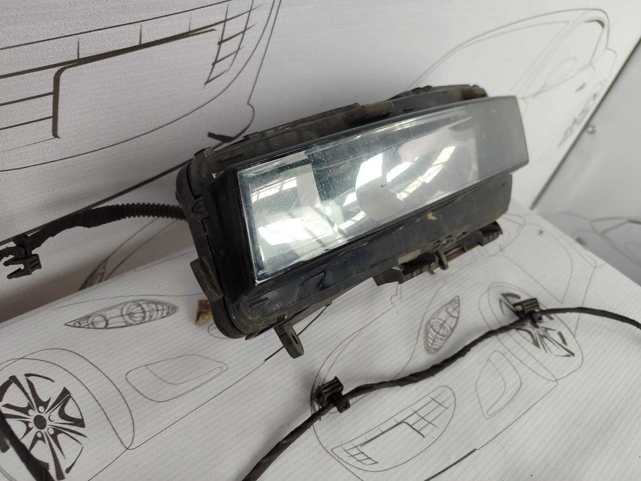 Proiector Ceata Dreapta cu Cablaj Bara Fata Skoda Octavia 3 (5E) Facelift 2017–2020 / Cod OEM 5E0941700F / 5E0971095DM (5D2)