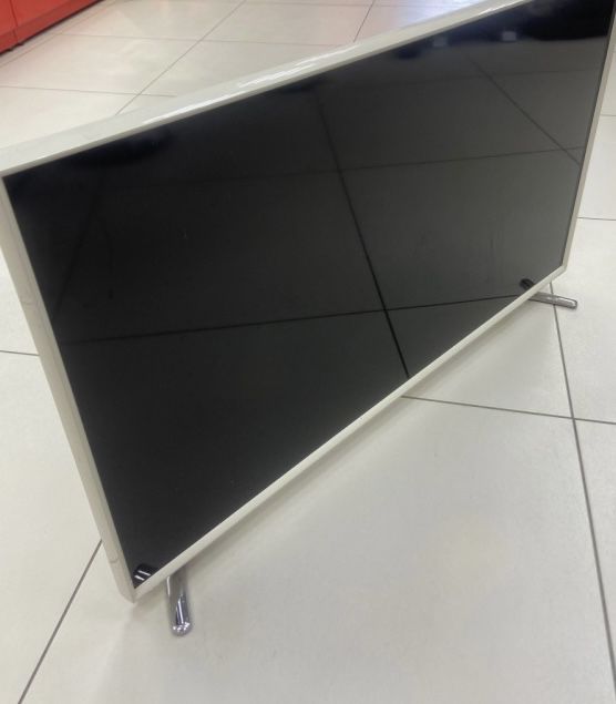 Телевизор Samsung 102 см (40 дюймов).