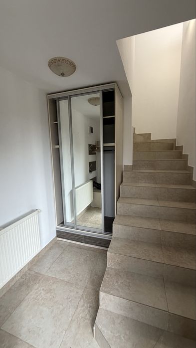 Apartament 3 camere la bloc vila Miroslava