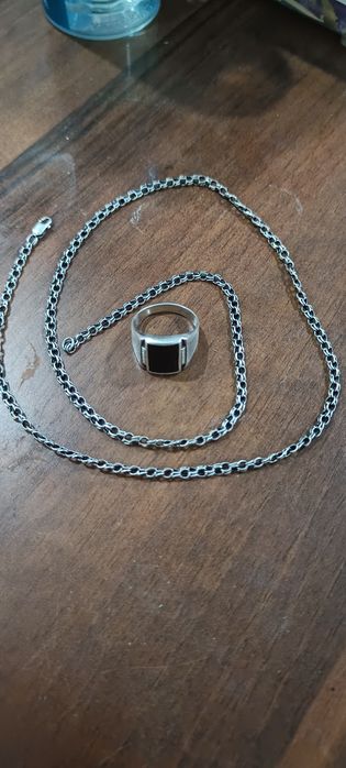 Kumush uzuk va sepochka sotiladi