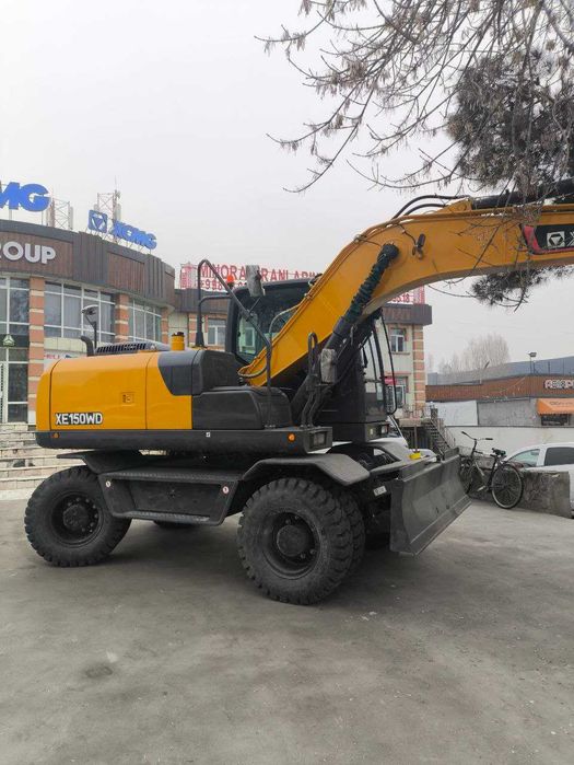 Колёсный экскаватор XCMG-XE150WD