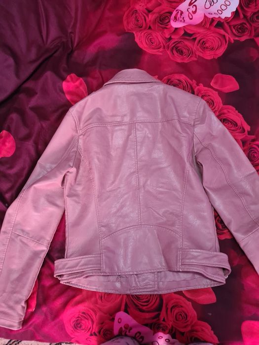 Geaca de piele roz