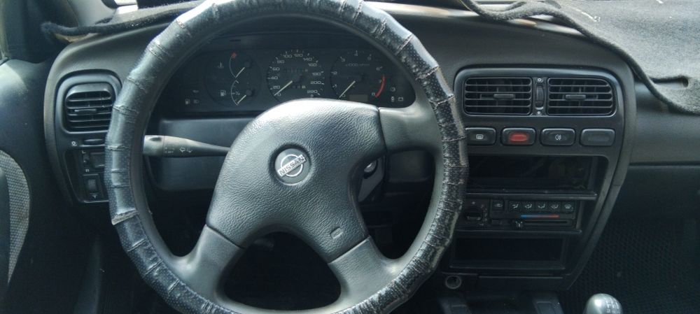 Продам Nissan Primera 1991
