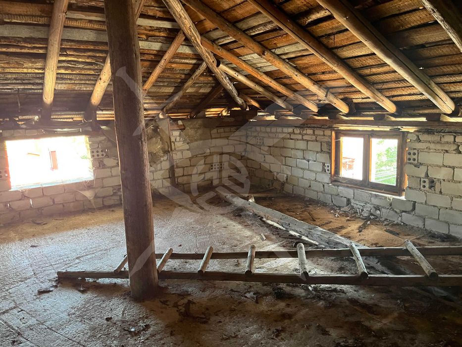 Продава се Къща в Чепеларе - 470 кв.м за 160 €/кв.м - Снимка #3