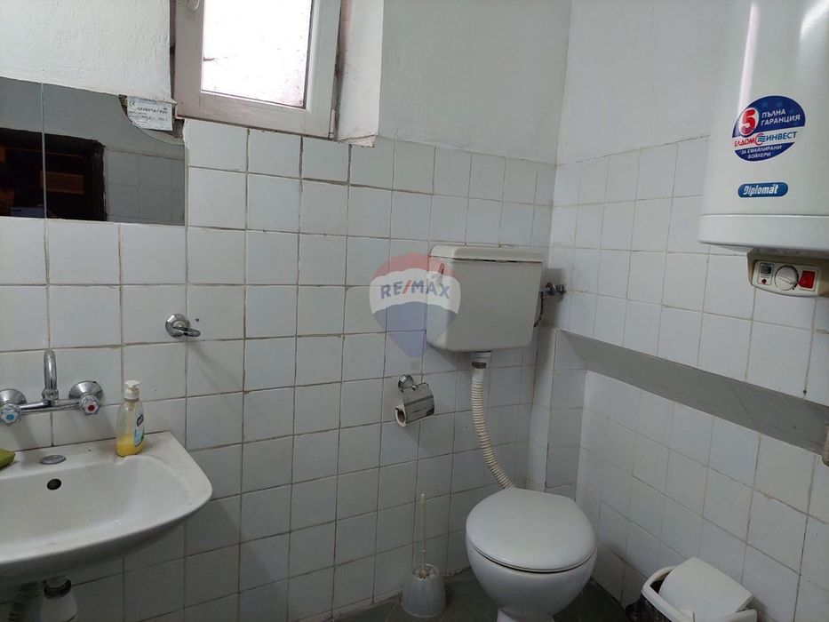 Дава се под наем Офис в Варна, Център - 75 кв.м за 700 € - Снимка #6