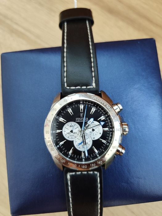 Часовник Festina