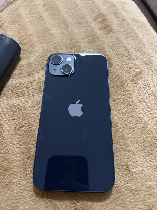 Vand iphone 13 in stare aproape perfecta
