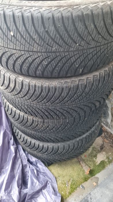 Anvelope 215 55 r17  all season