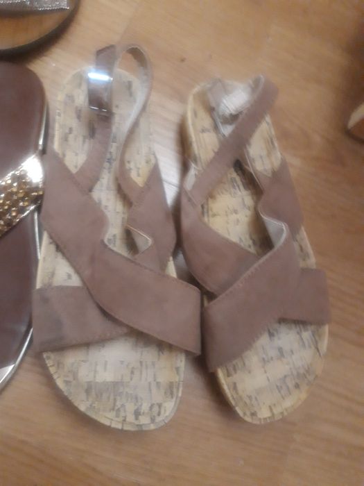 женская обувь модельная.