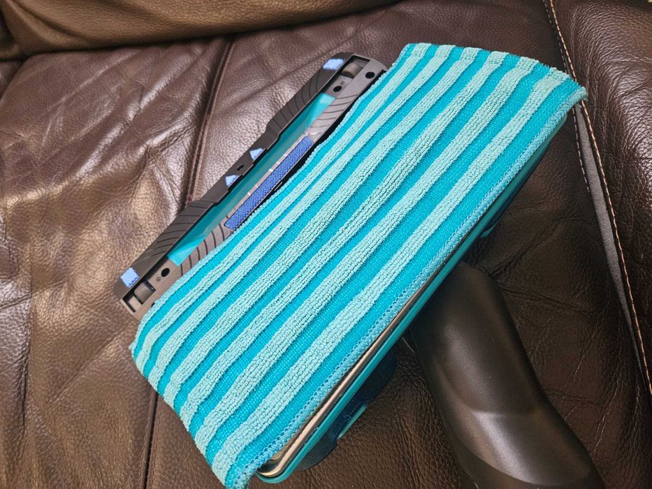 Вертикалма прахосмукачка philips superpro aqua