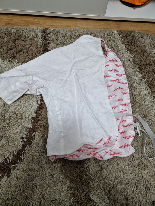 Vând Echipament de Scrima (sabie)