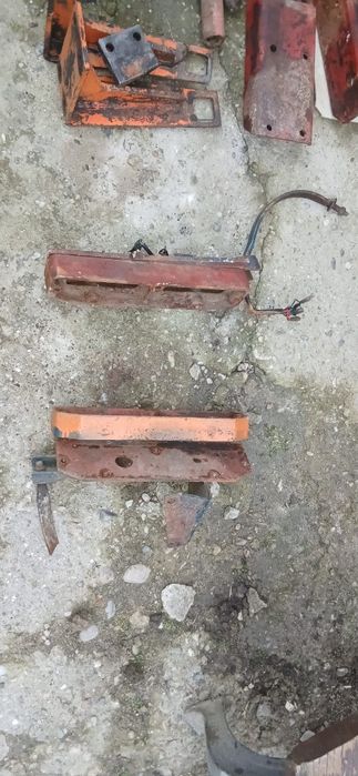 Suporți aripi de U 445, cupla  U 650