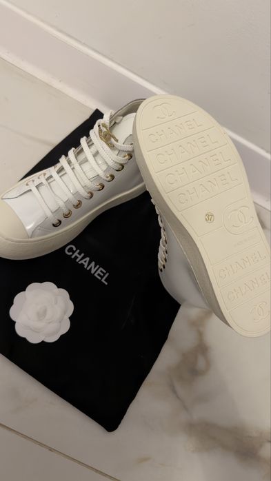 Adidasi/Tenesi chanel noi