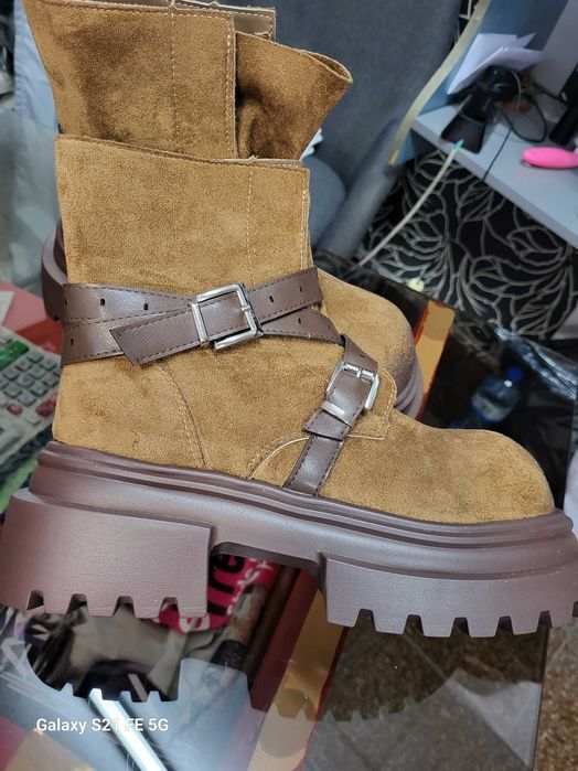 Нови боти велур на много добра цена