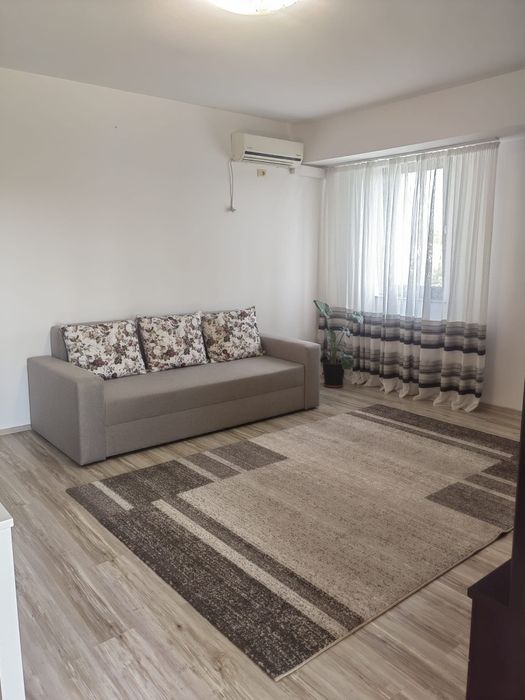Închiriez apartament 3 camere Str. Valea Oltului