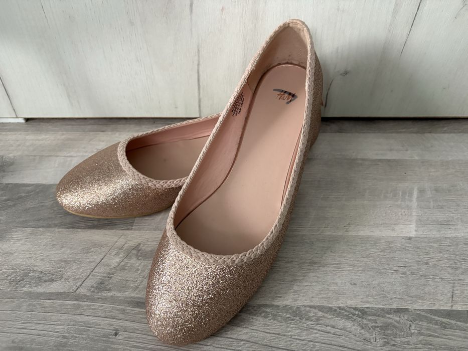 Обувки балерини