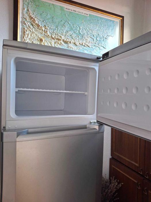 хладлник Beko с горна камера